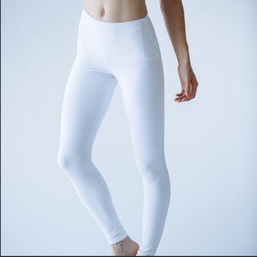 Montiel size small high waisted white leggings
